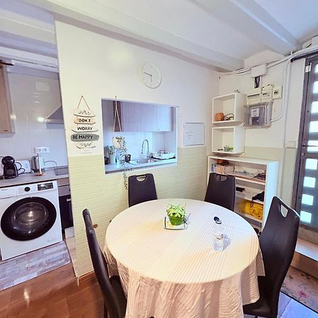 Stunning Flat For 6 People 3 Blocks From The Beach Plus Welcome Breakfast Barcelona Ngoại thất bức ảnh