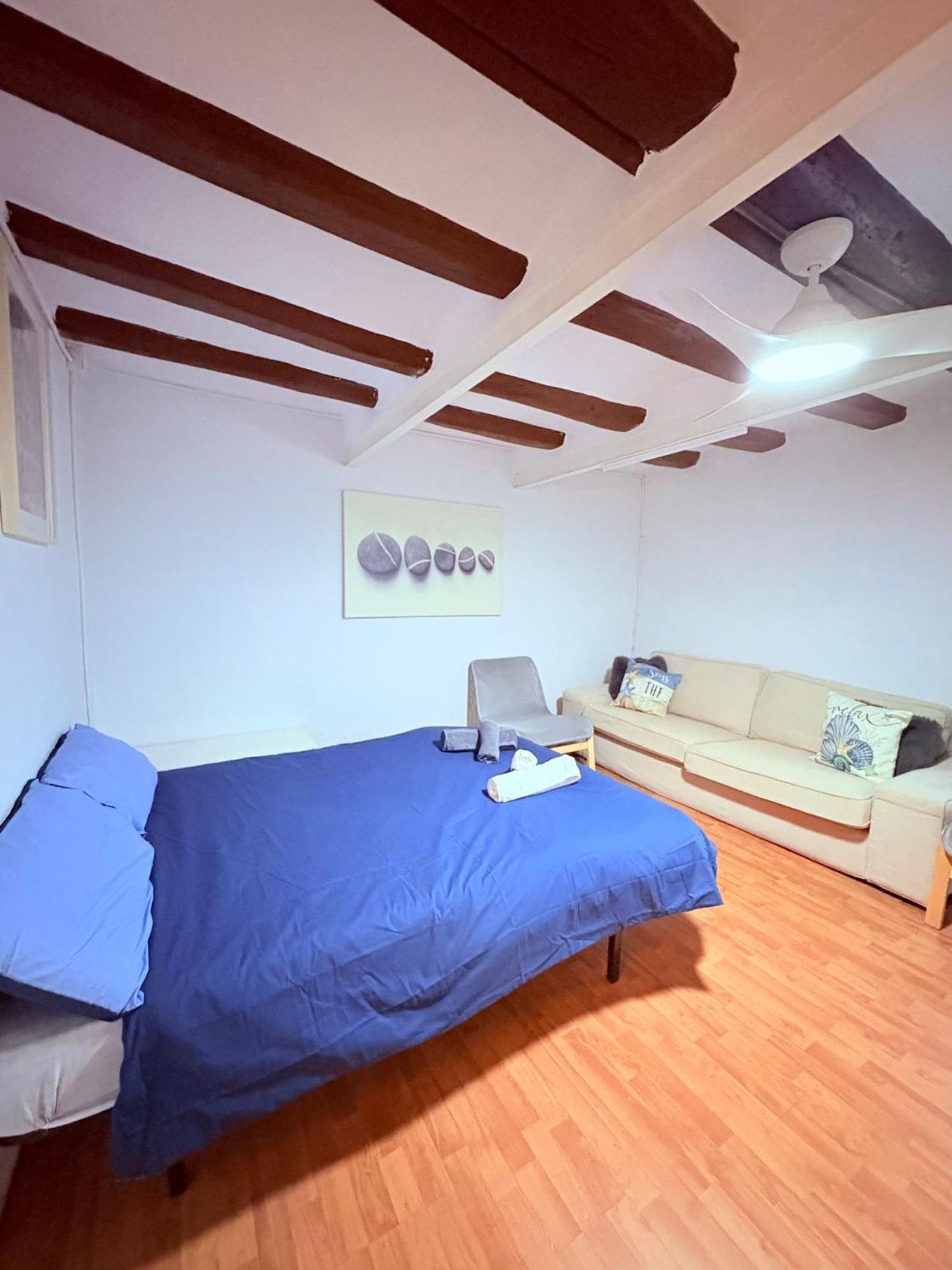 Stunning Flat For 6 People 3 Blocks From The Beach Plus Welcome Breakfast Barcelona Ngoại thất bức ảnh