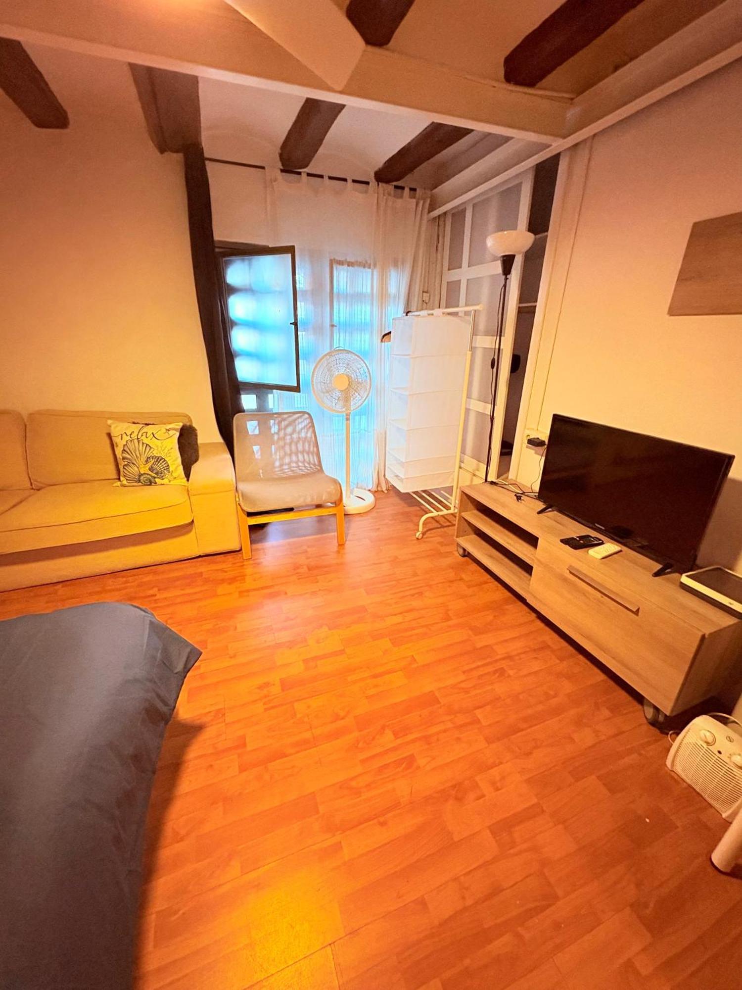 Stunning Flat For 6 People 3 Blocks From The Beach Plus Welcome Breakfast Barcelona Ngoại thất bức ảnh
