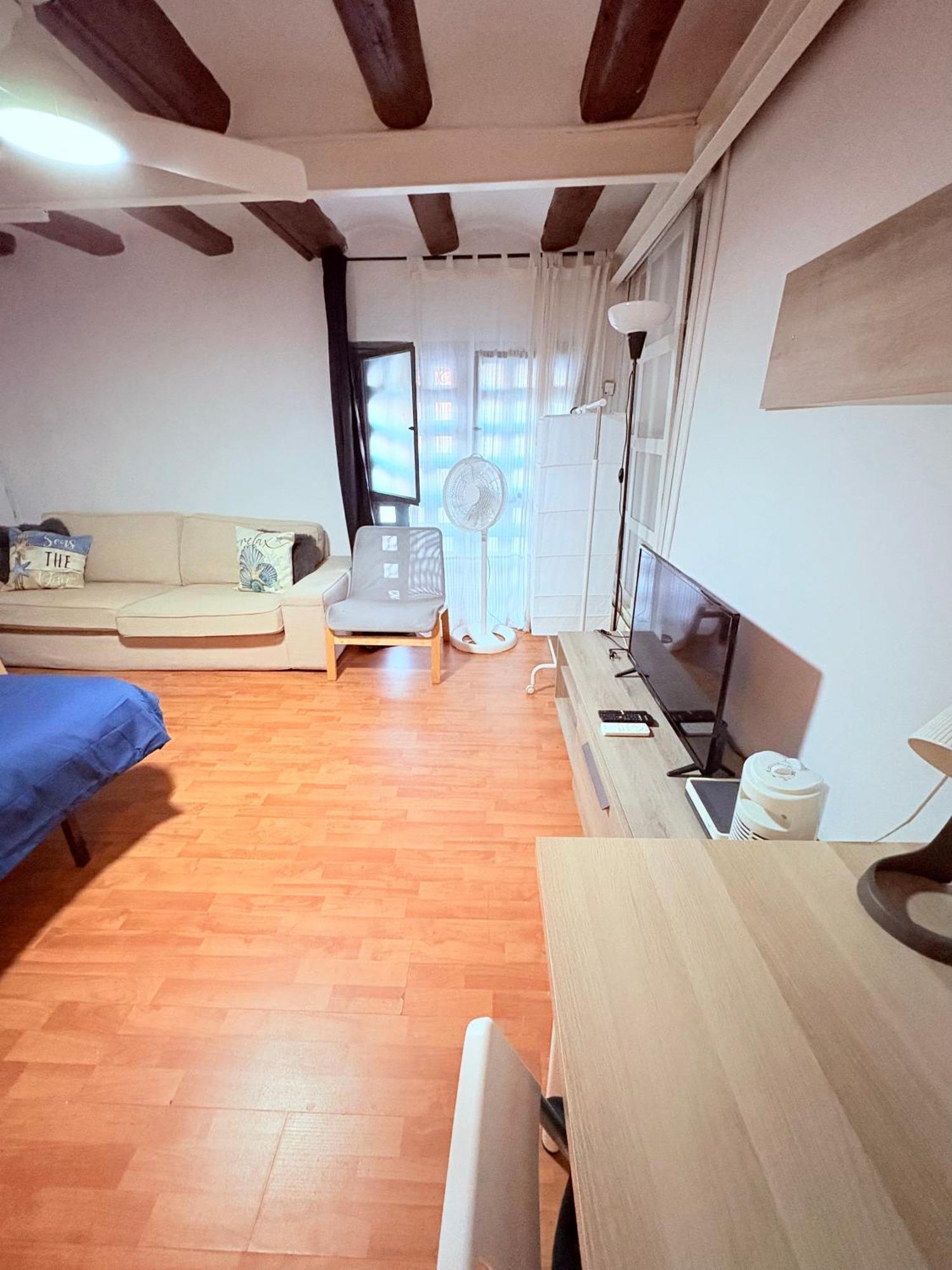 Stunning Flat For 6 People 3 Blocks From The Beach Plus Welcome Breakfast Barcelona Ngoại thất bức ảnh